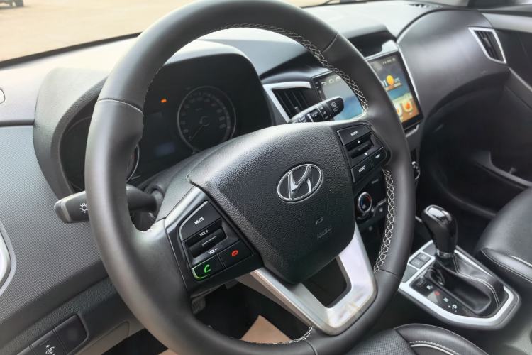 Used Hyundai ix25 2017 1.6L Automatic Smart Version Steering Wheel