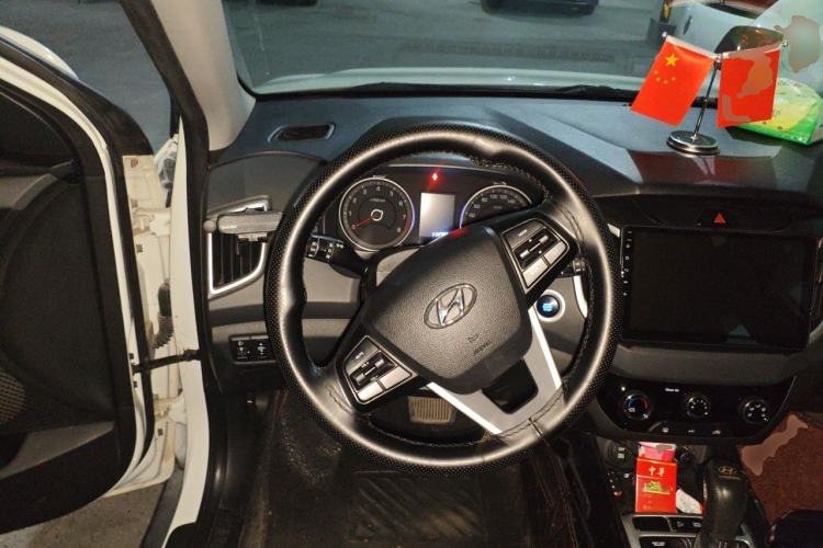 Used Hyundai ix25 2017 1.6L Automatic Smart Version Steering Wheel