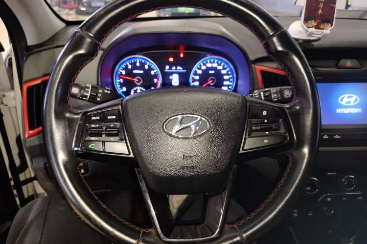 Used Hyundai ix25 2017 1.4T Automatic Smart Version Steering Wheel