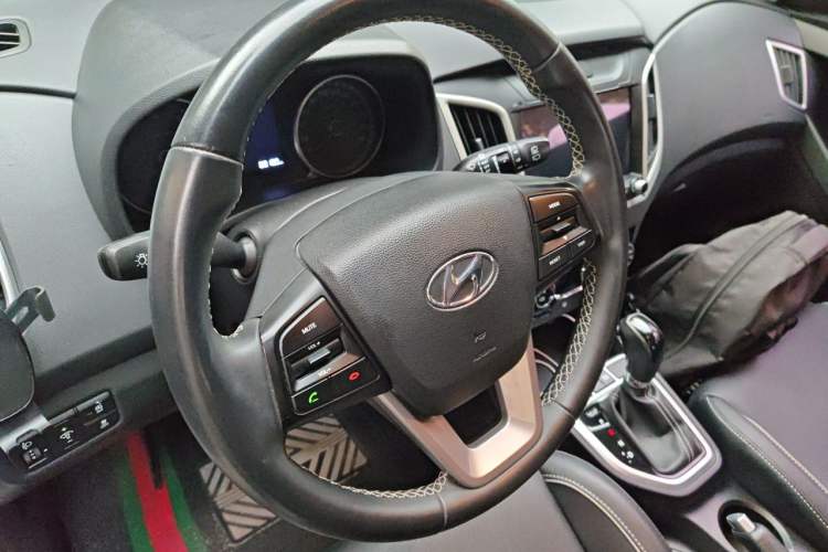 Used Hyundai ix25 2017 1.6L Automatic Smart Version Steering Wheel