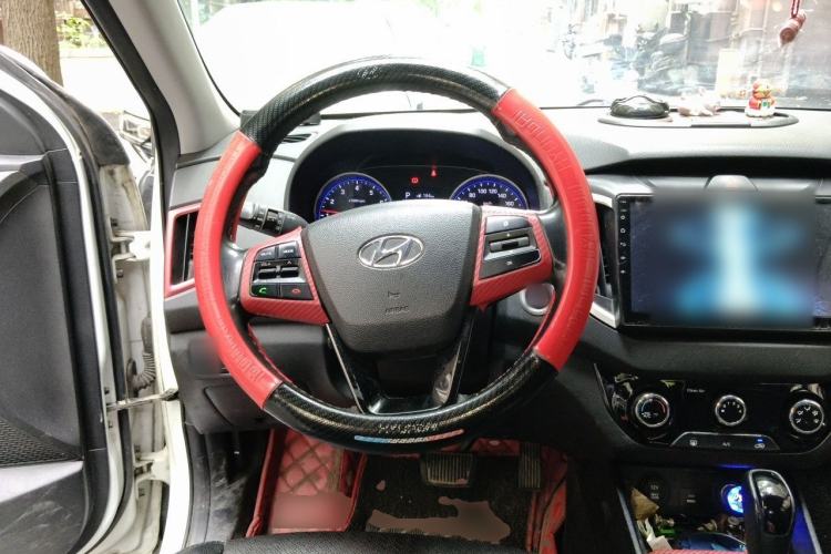 Used Hyundai ix25 2017 1.4T Automatic Smart Version Steering Wheel