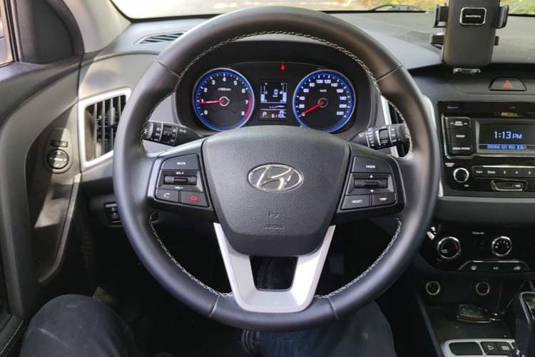 Used Hyundai ix25 2017 1.6L Automatic Smart Version Steering Wheel