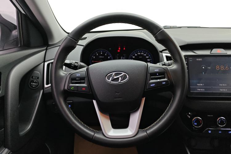 Used Hyundai ix25 2017 1.6L Automatic Smart Version Steering Wheel