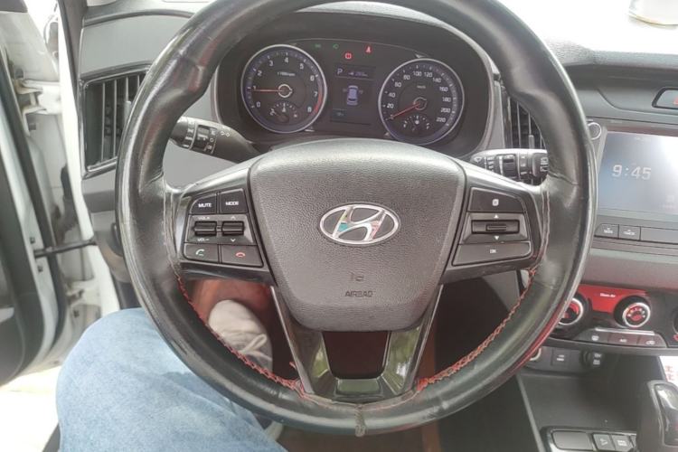 Used Hyundai ix25 2017 1.4T Automatic Smart Version Steering Wheel