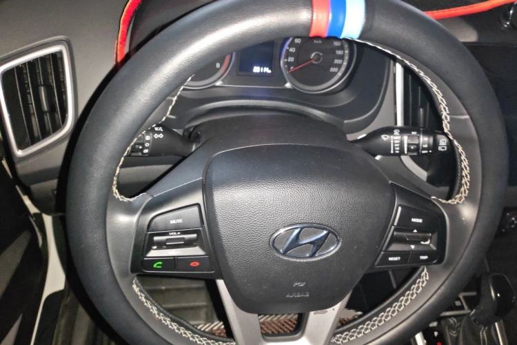 Used Hyundai ix25 2017 1.6L Automatic Smart Version Steering Wheel