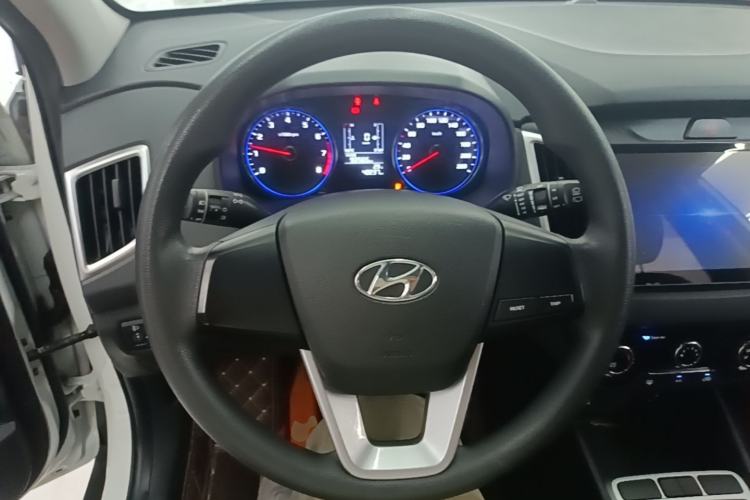 Used Hyundai ix25 2017 1.6L Manual Fashion Model Steering Wheel