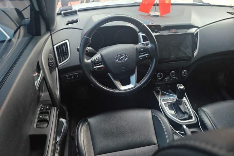Used Hyundai ix25 2017 1.6L Automatic Smart Version Steering Wheel