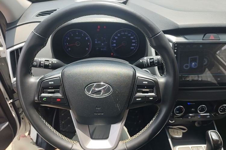 Used Hyundai ix25 2017 1.6L Automatic Smart Version Steering Wheel