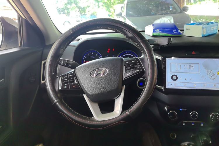 Used Hyundai ix25 2017 1.6L Automatic Smart Version Steering Wheel