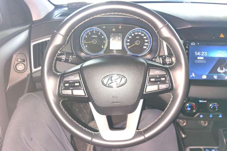 Used Hyundai ix25 2017 1.6L Automatic Smart Version Steering Wheel