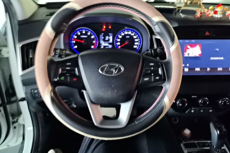 Used Hyundai ix25 2017 1.6L Automatic Smart Version Steering Wheel