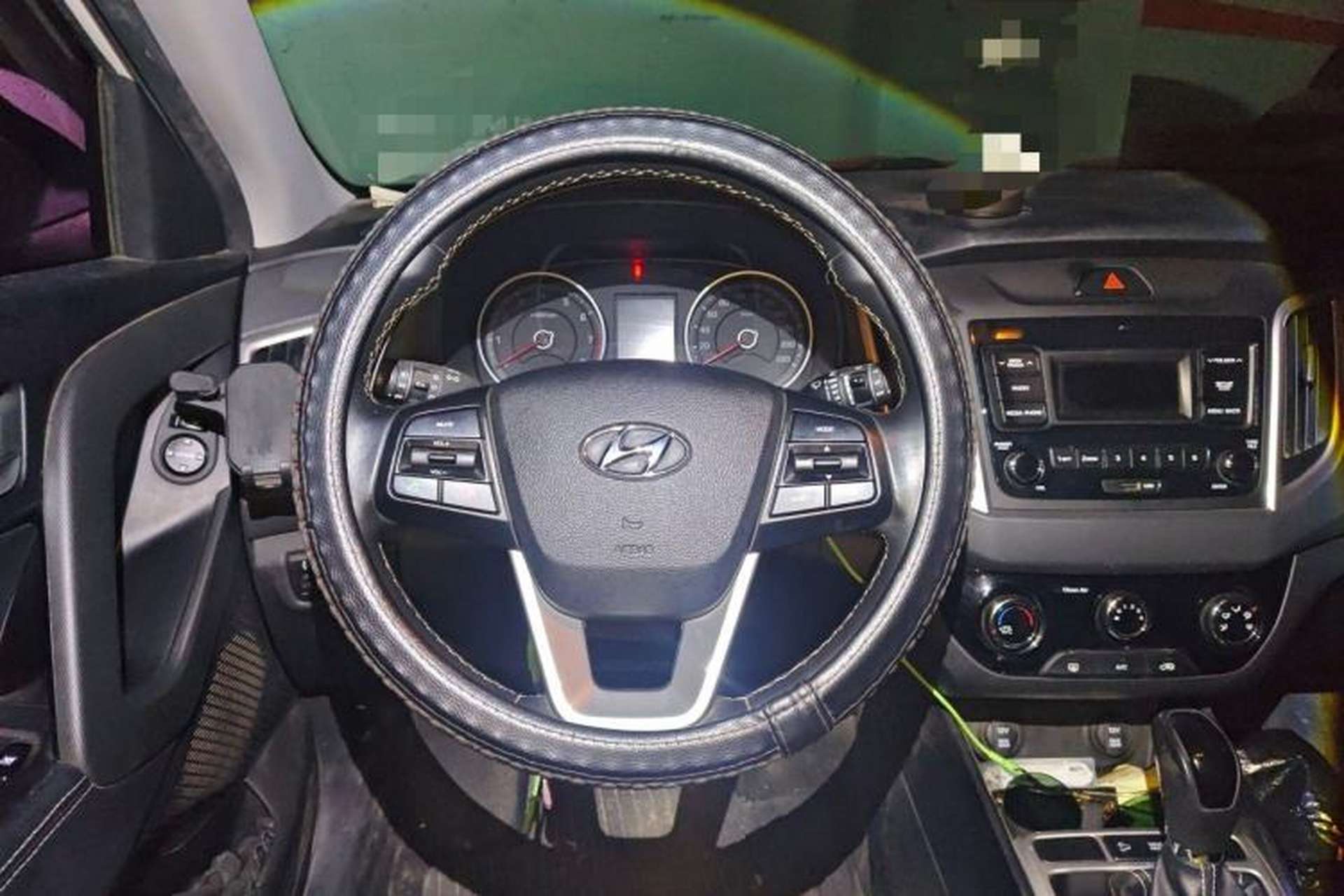 Used Hyundai ix25 2017 1.6L Automatic Smart Version Steering Wheel
