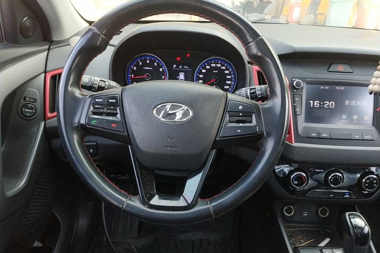 Used Hyundai ix25 2017 1.4T Automatic Smart Version Steering Wheel