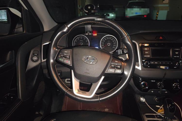 Used Hyundai ix25 2017 1.6L Automatic Smart Version Steering Wheel