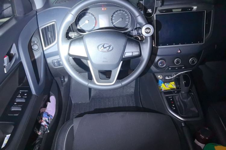 Used Hyundai ix25 2017 1.6L Automatic Smart Version Steering Wheel