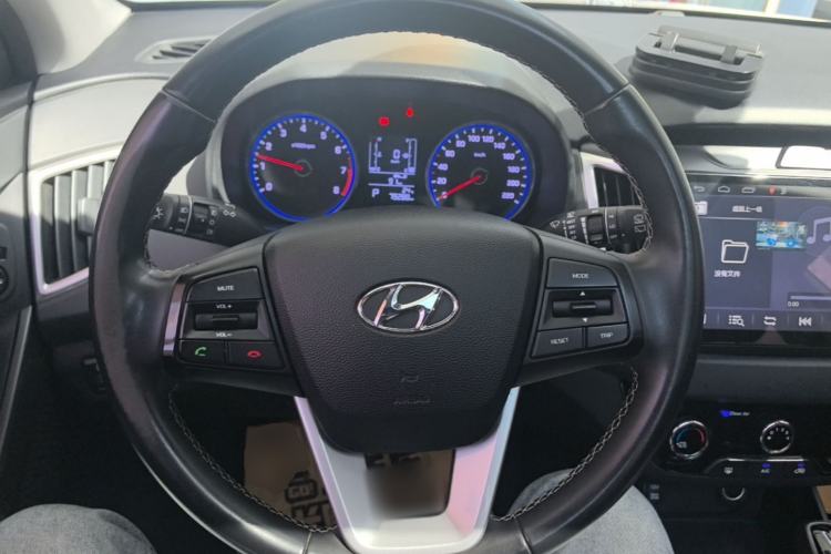Used Hyundai ix25 2017 1.6L Automatic Smart Version Steering Wheel