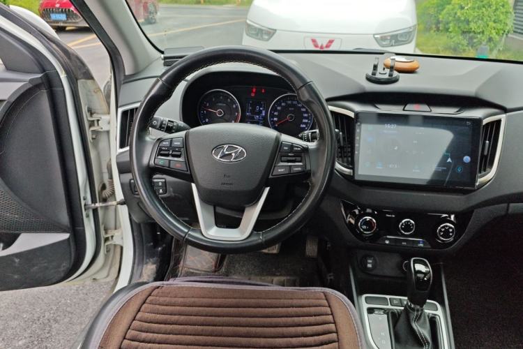 Used Hyundai ix25 2017 1.6L Automatic Smart Version Steering Wheel