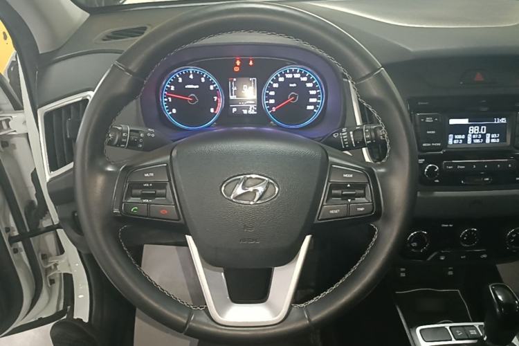 Used Hyundai ix25 2017 1.6L Automatic Smart Version Steering Wheel