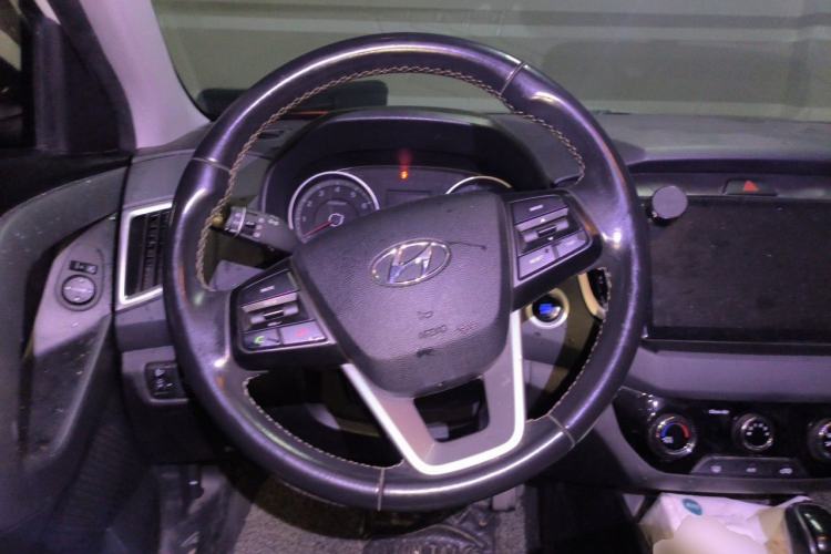 Used Hyundai ix25 2017 1.6L Automatic Smart Version Steering Wheel