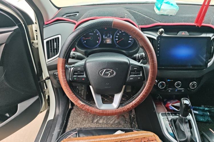 Used Hyundai ix25 2017 1.6L Automatic Smart Version Steering Wheel