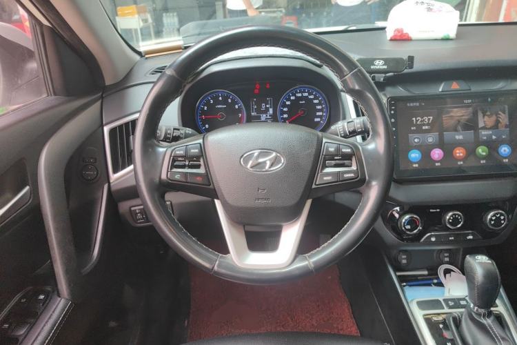 Used Hyundai ix25 2017 1.6L Automatic Smart Version Steering Wheel