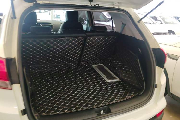 Used Hyundai ix25 2017 1.6L Automatic Smart Version Trunk