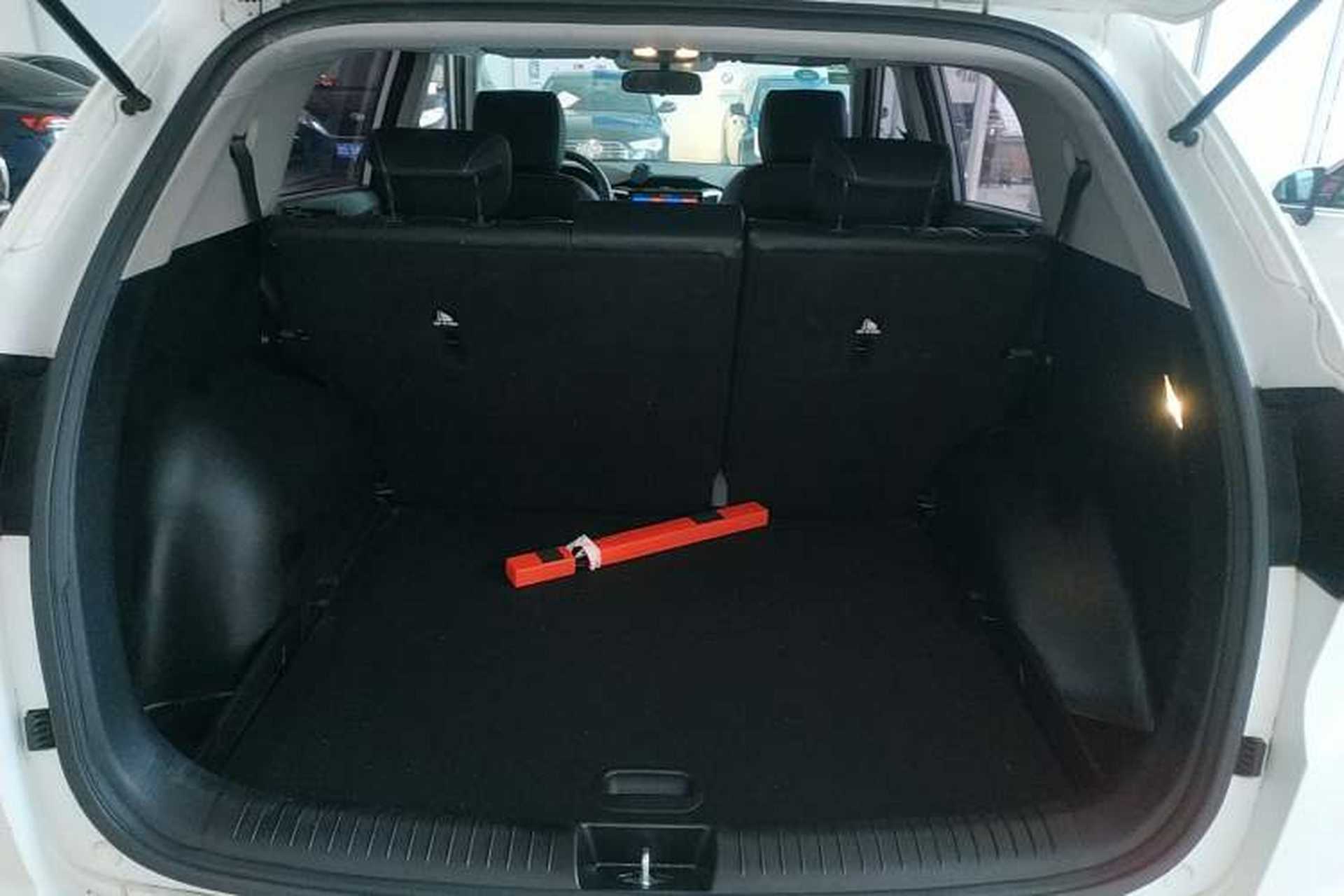 Used Hyundai ix25 2017 1.6L Automatic Smart Version Trunk