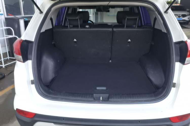 Used Hyundai ix25 2017 1.6L Automatic Smart Version Trunk