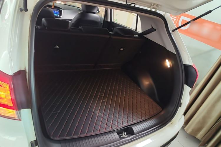 Used Hyundai ix25 2017 1.6L Automatic Smart Version Trunk