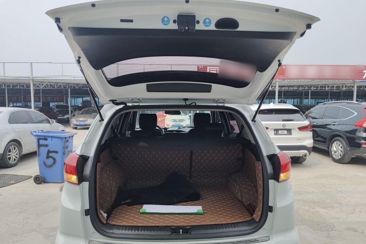 Used Hyundai ix25 2017 1.6L Manual Fashion Model Trunk