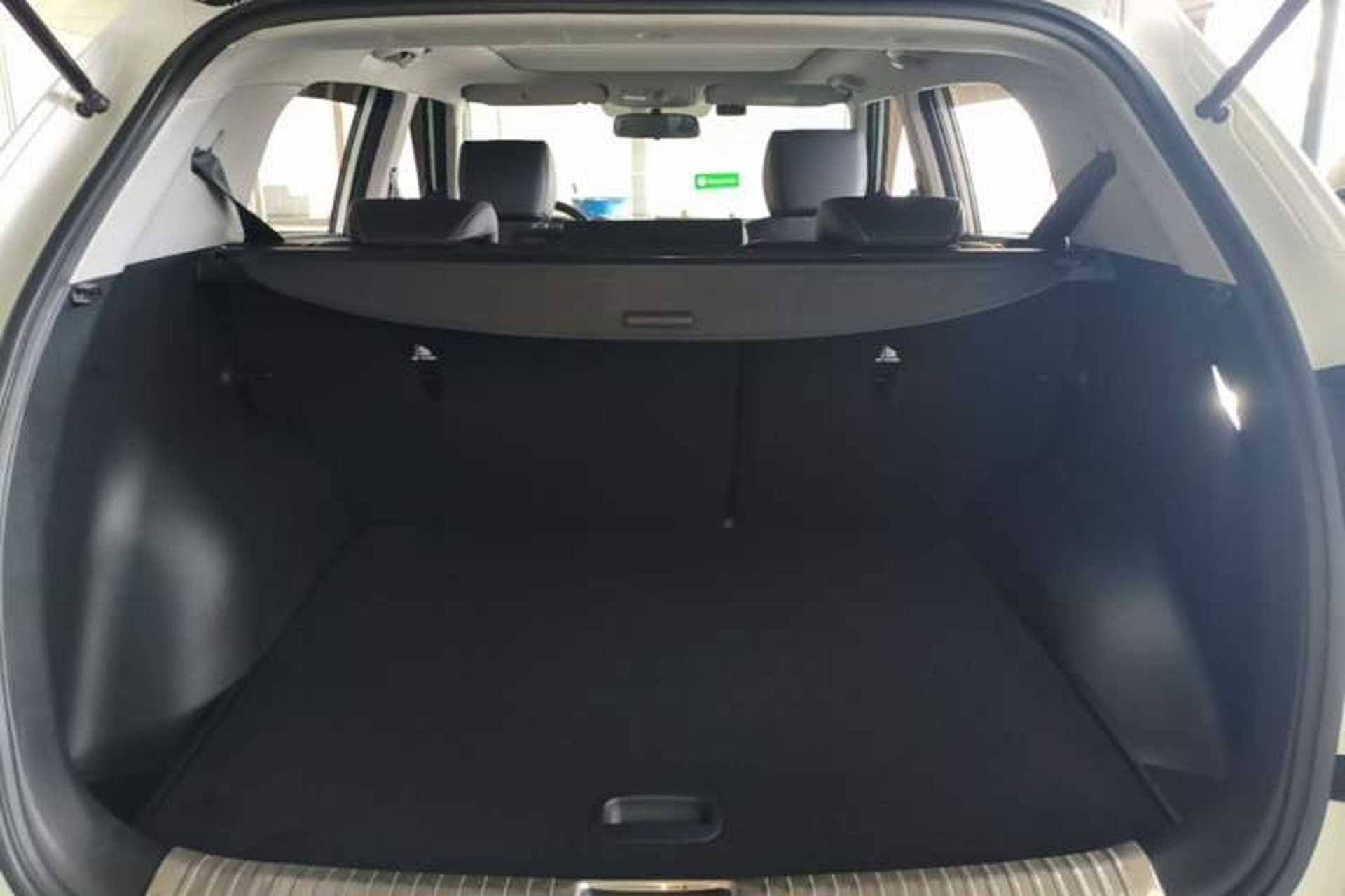 Used Hyundai ix25 2017 1.6L Automatic Smart Version Trunk