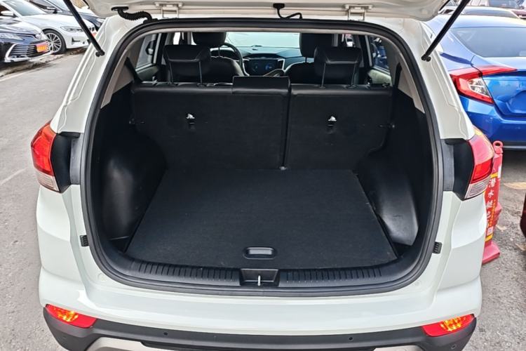 Used Hyundai ix25 2017 1.6L Automatic Smart Version Trunk