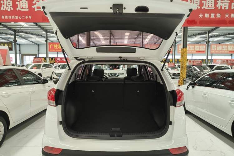 Used Hyundai ix25 2017 1.6L Automatic Smart Version Trunk
