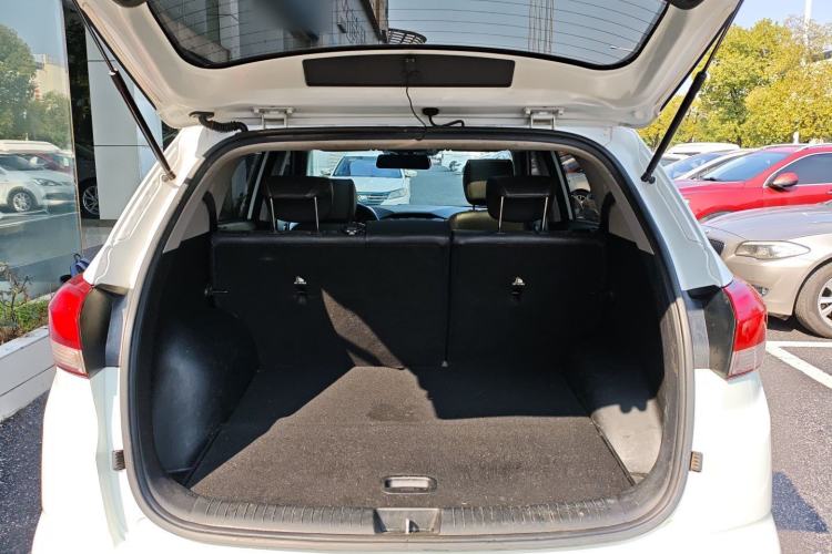 Used Hyundai ix25 2017 1.6L Automatic Smart Version Trunk