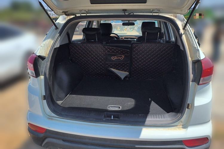 Used Hyundai ix25 2017 1.6L Manual Fashion Model Trunk