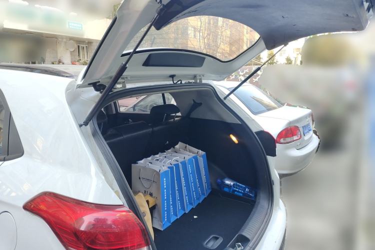Used Hyundai ix25 2017 1.6L Automatic Smart Version Trunk