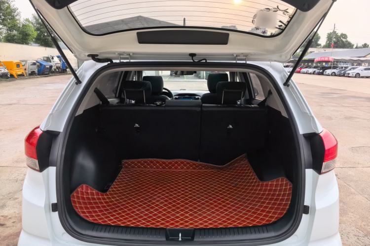 Used Hyundai ix25 2017 1.6L Automatic Smart Version Trunk