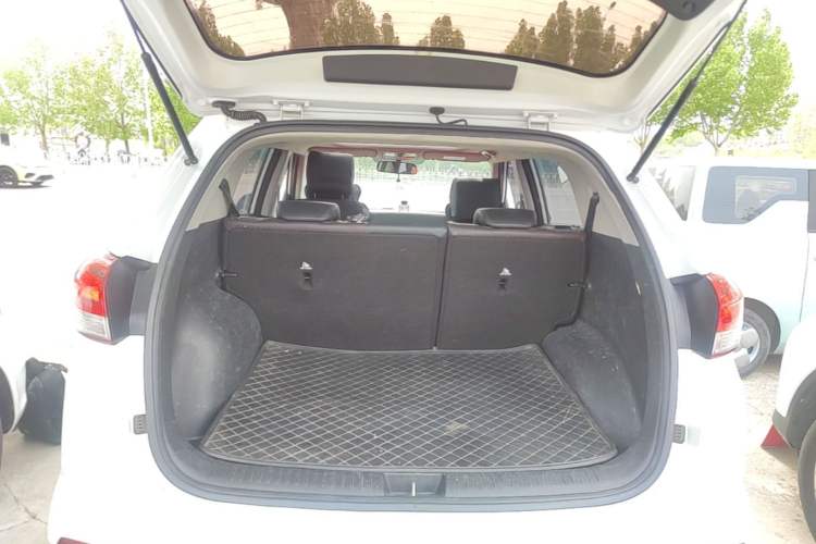 Used Hyundai ix25 2017 1.4T Automatic Smart Version Trunk
