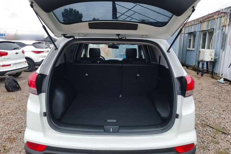 Used Hyundai ix25 2017 1.6L Automatic Smart Version Trunk