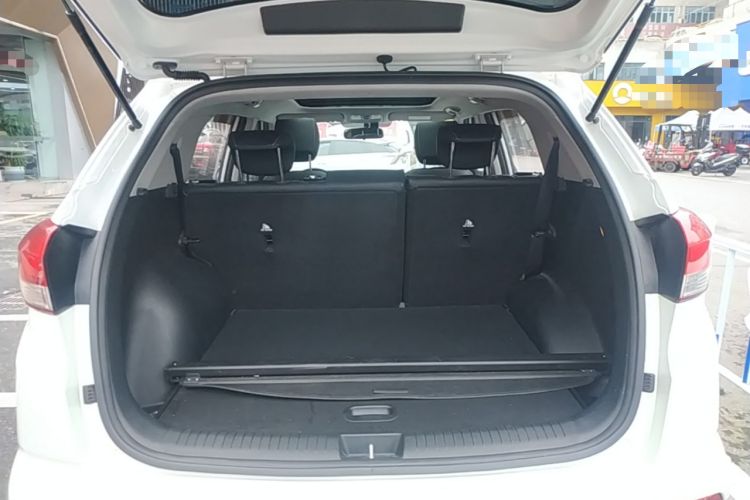 Used Hyundai ix25 2017 1.6L Automatic Smart Version Trunk