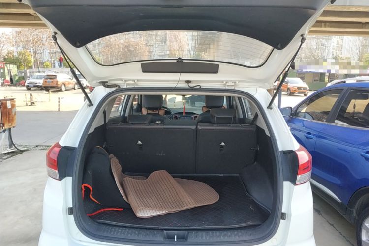 Used Hyundai ix25 2017 1.4T Automatic Smart Version Trunk