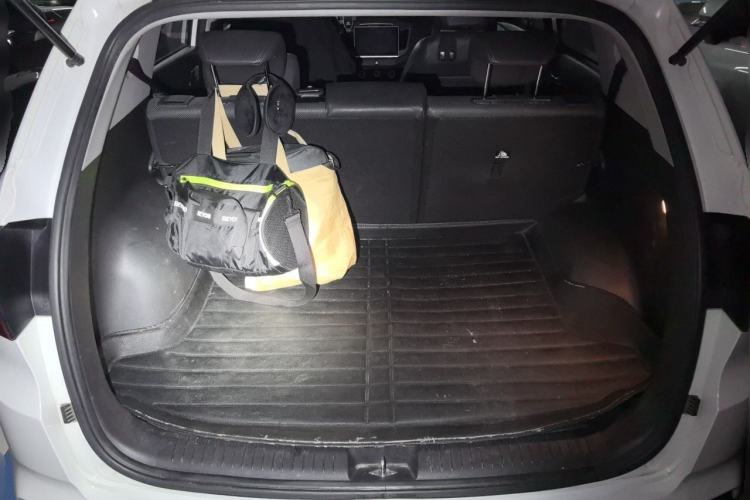 Used Hyundai ix25 2017 1.6L Automatic Smart Version Trunk