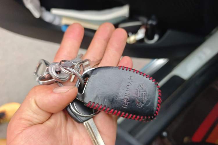 Used Hyundai ix25 2017 1.6L Automatic Smart Version Vehicle Key