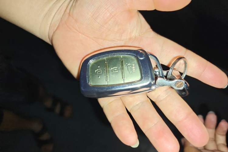 Used Hyundai ix25 2017 1.6L Automatic Smart Version Vehicle Key