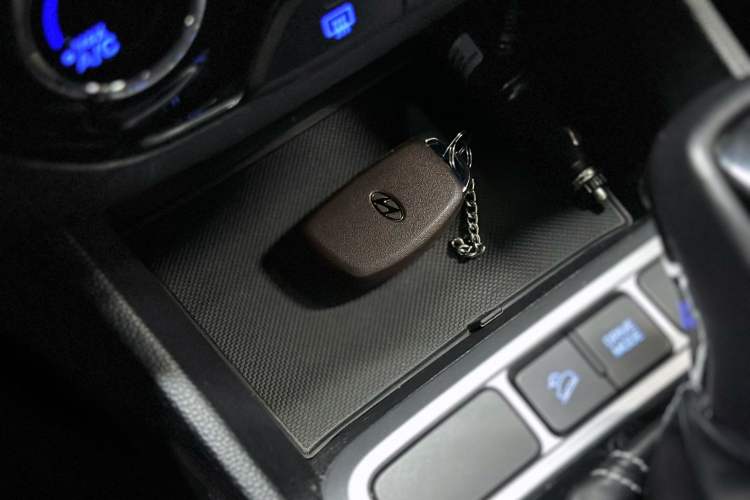 Used Hyundai ix25 2017 1.6L Automatic Smart Version Vehicle Key
