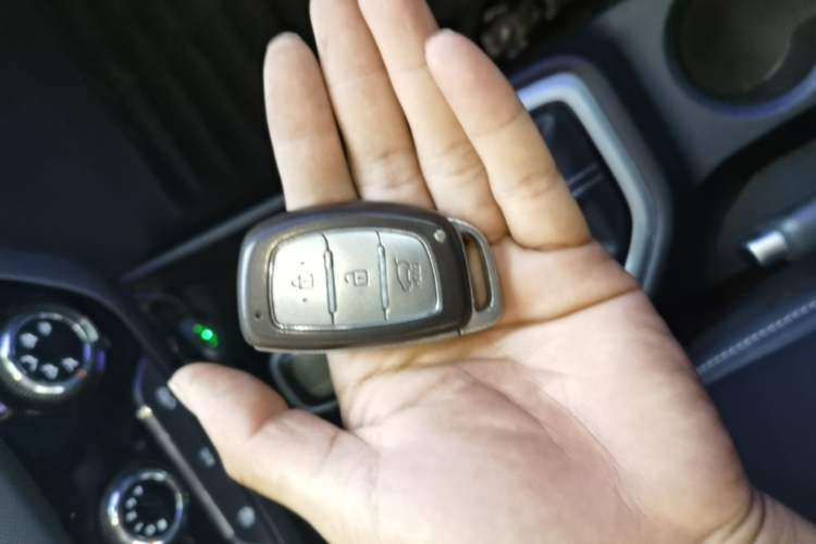 Used Hyundai ix25 2017 1.6L Automatic Smart Version Vehicle Key