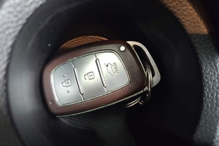 Used Hyundai ix25 2017 1.6L Automatic Smart Version Vehicle Key