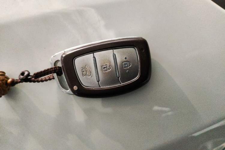 Used Hyundai ix25 2017 1.6L Automatic Smart Version Vehicle Key