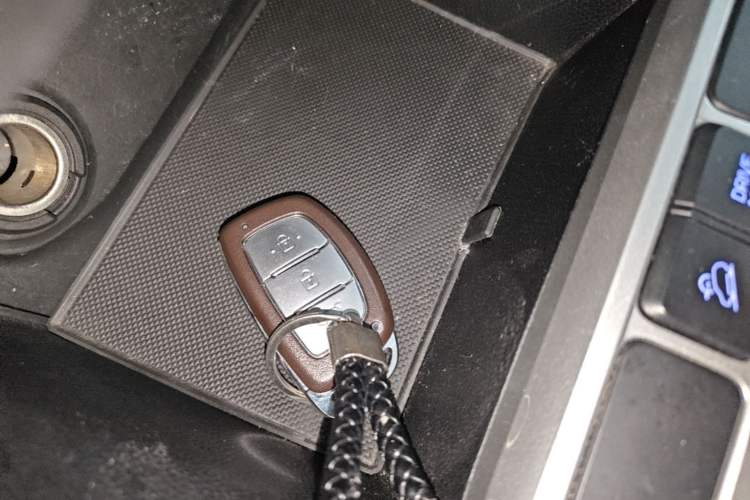 Used Hyundai ix25 2017 1.6L Automatic Smart Version Vehicle Key