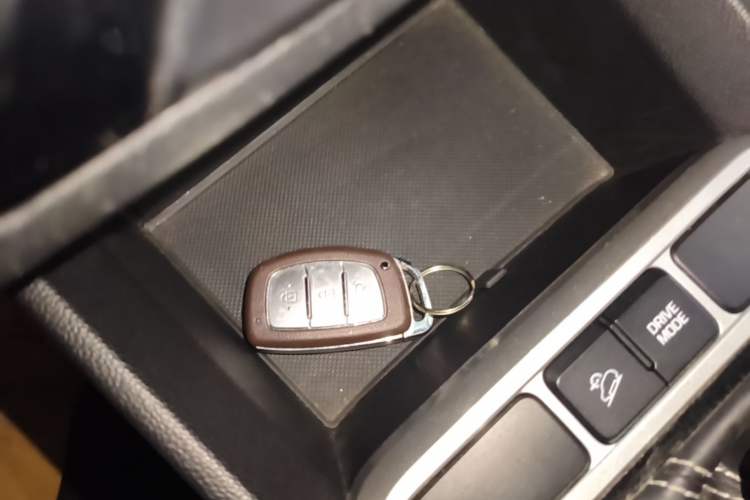 Used Hyundai ix25 2017 1.6L Automatic Smart Version Vehicle Key